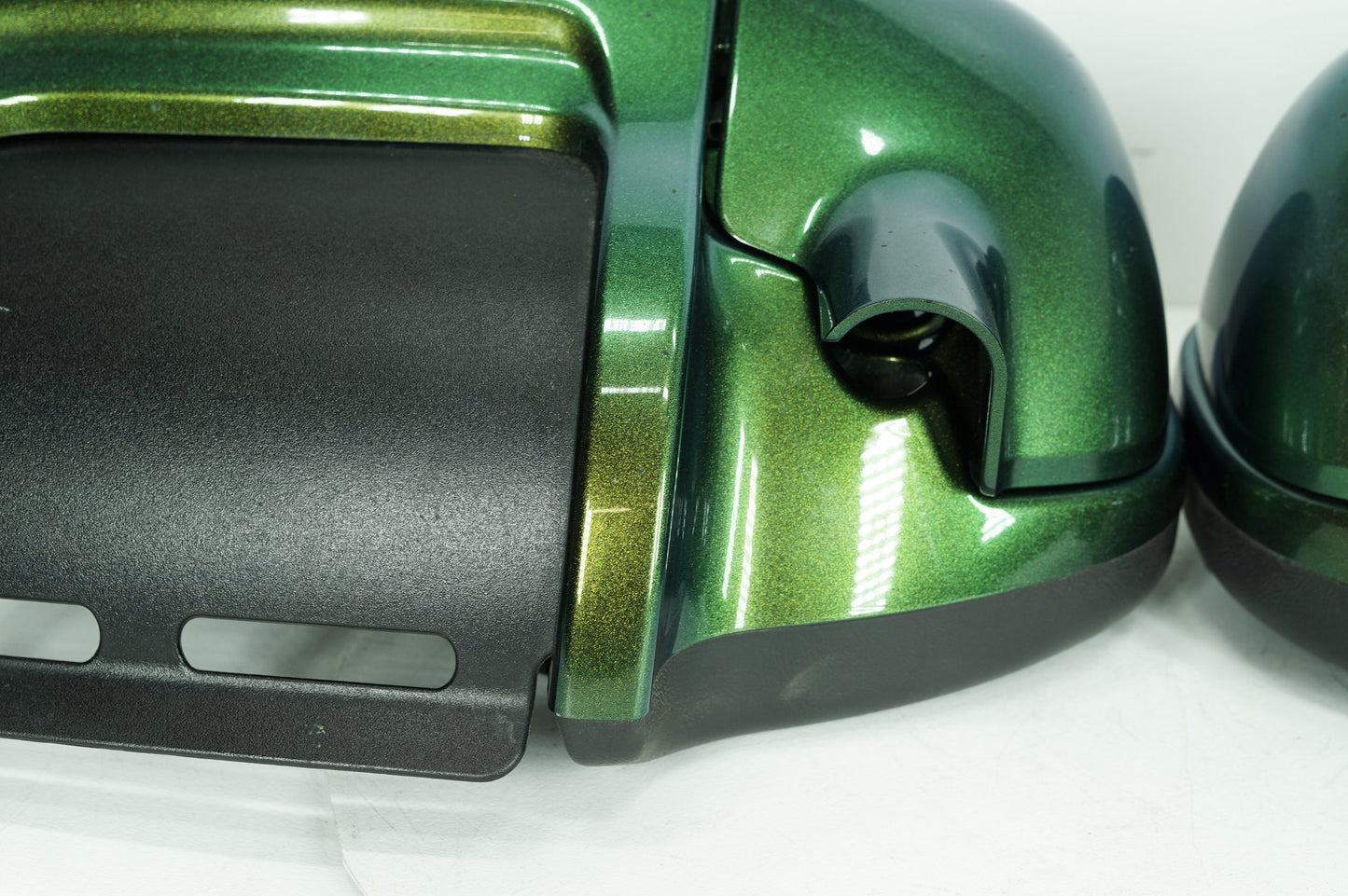 1999 - 2006 Harley-Davidson Softail Deluxe Left & Right Lower Fairing Cowl Covers 58816-05A