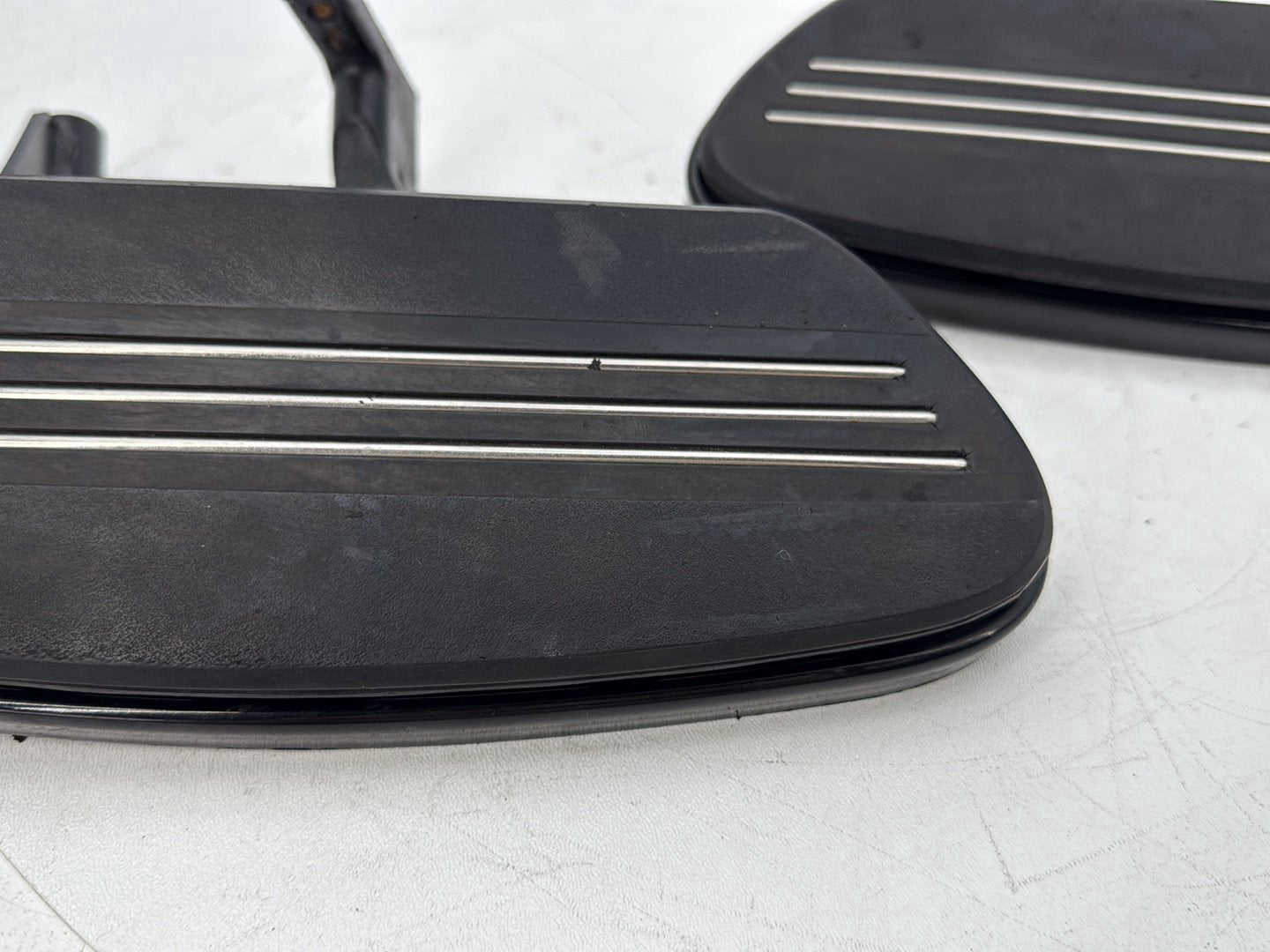 1999 - 2006 Harley-Davidson Touring Road King Police Left Right Driver Floorboard Foot Rest 47365-83C