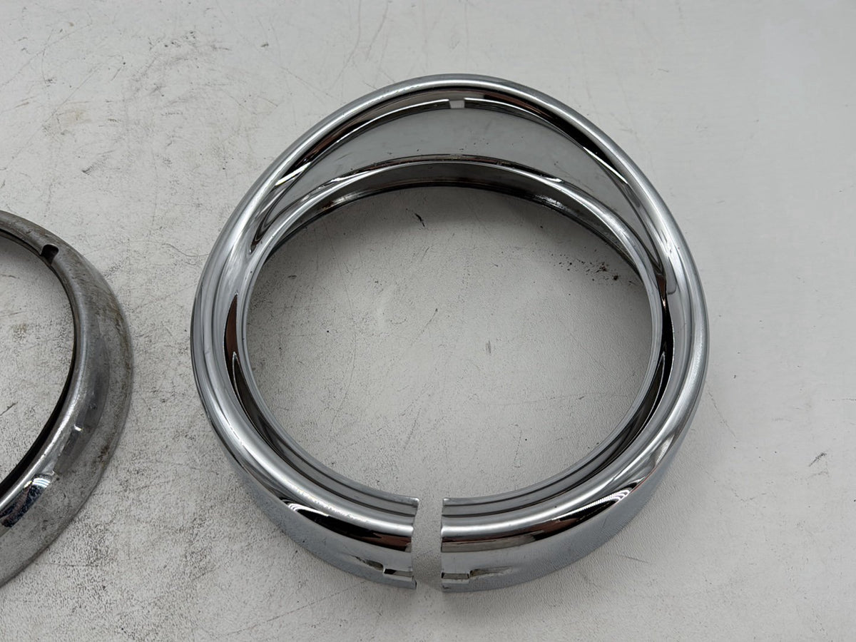 2006 Harley Street Glide Touring OEM Headlight Mount Bracket Ring Circle Trim