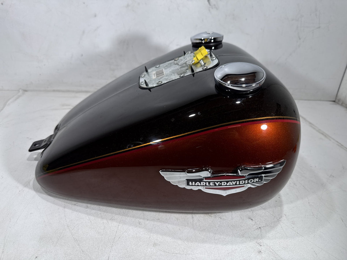 2011 Harley Softail Deluxe OEM Fuel Gas Tank Gasoline Reservoir w/ Pump Sending