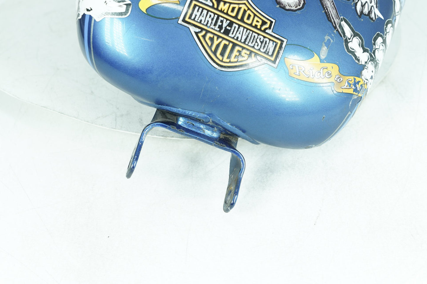 2004 - 2013 Harley-Davidson Sportster Custom Fuel Gas Tank Gasoline Reservoir  	62213-04