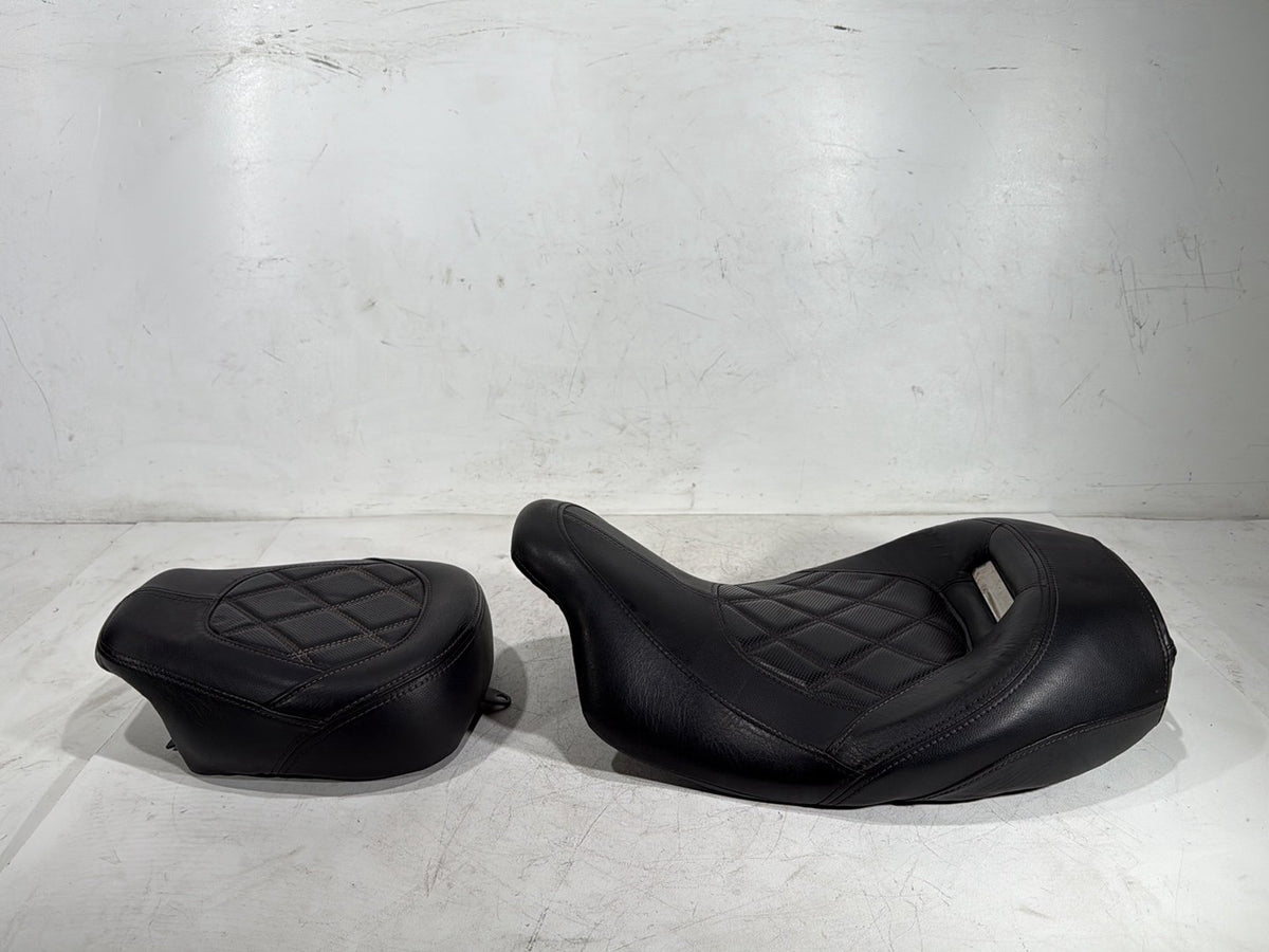 2011 Harley Road Glide Touring FLTRX Passenger Rider Driver Seat Saddle Pillion