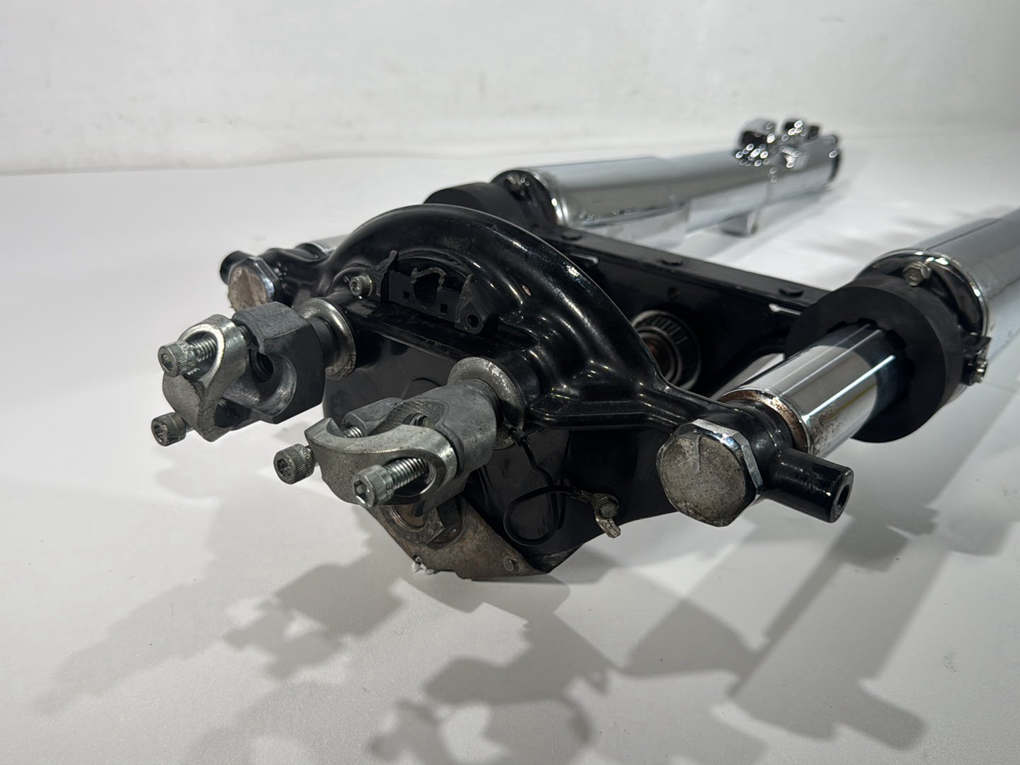 2003 Harley Electra Glide Touring Ultra FLHTCUI OEM Front Triple Tree Set & LH RH Fork Legs Sliders