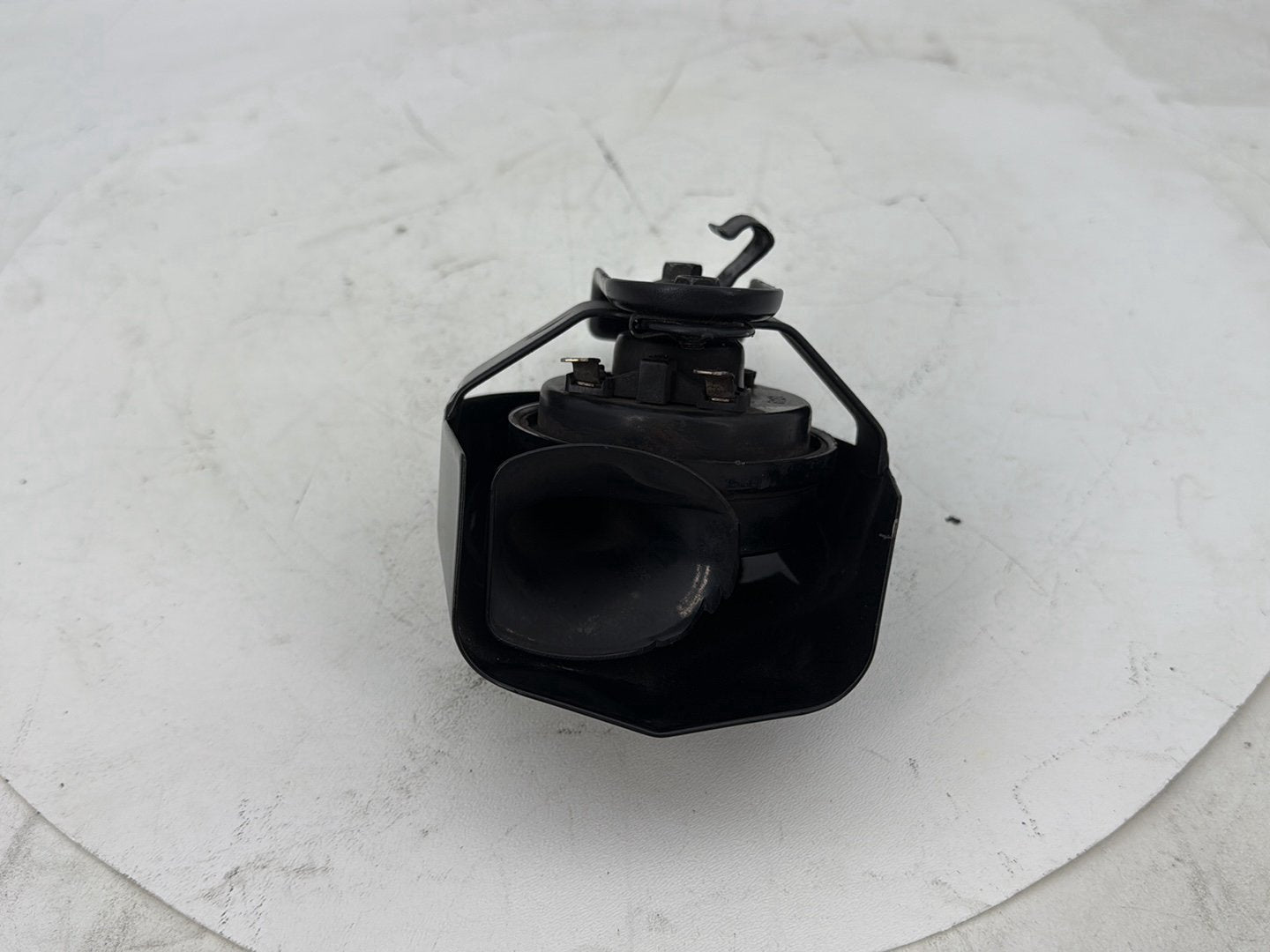 2006 Harley Dyna Super Glide Custom FXDCI OEM Horn Signal Klaxon Chrome Cover
