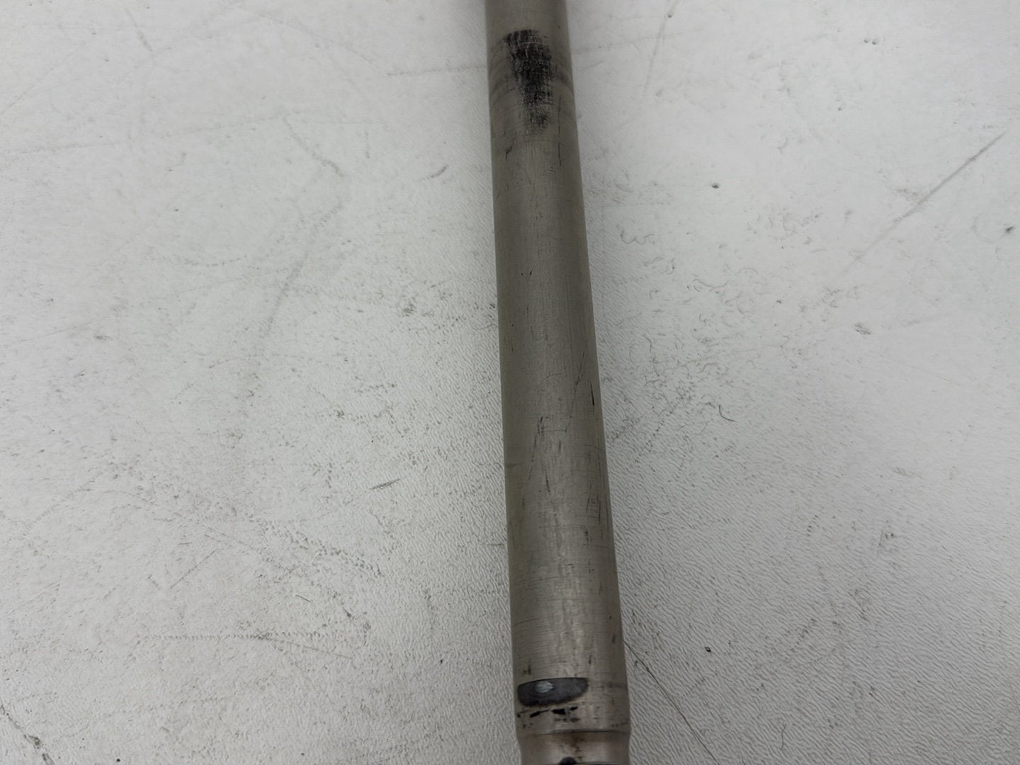 2007 - 2012 Harley-Davidson Dyna Super Glide Rear Fork Swingarm Pivot Bolt Shaft 47641-06