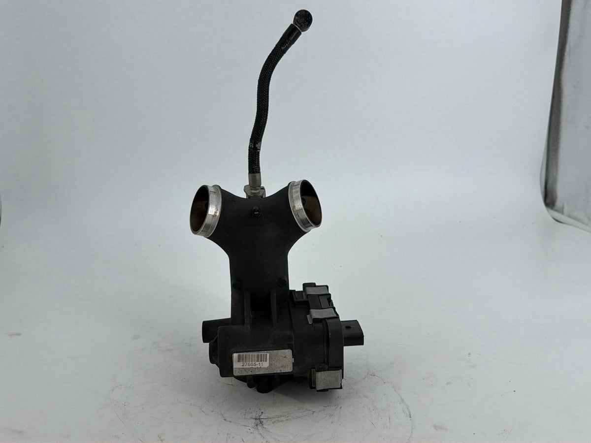 2013 Harley Touring FLHTK Glide Ultra OEM Engine Intake Manifold Throttle Body