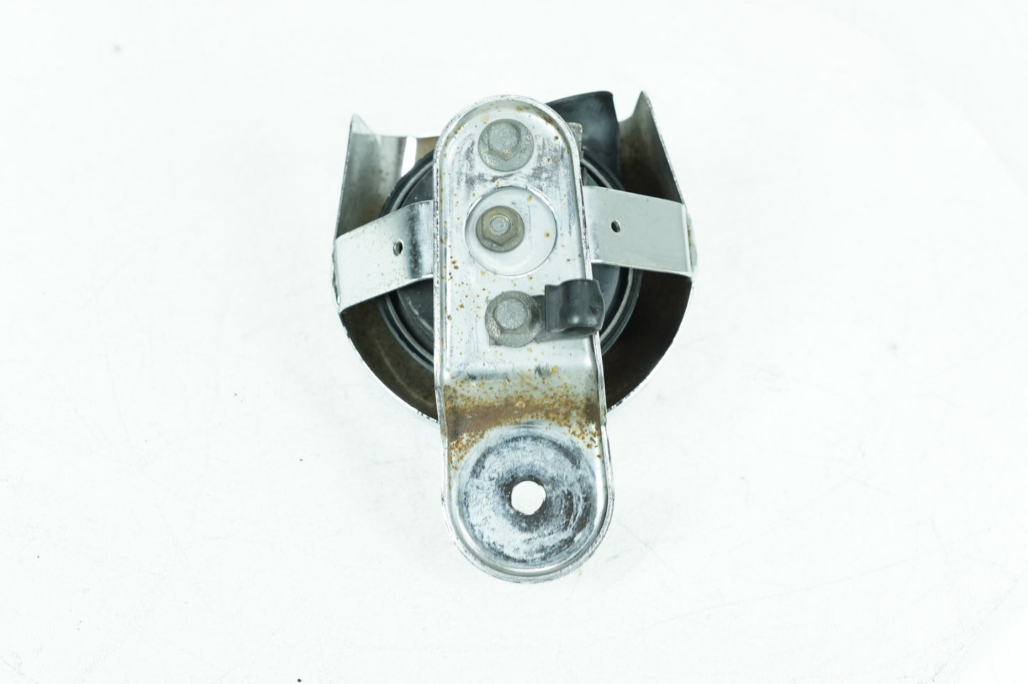 1999 - 2006 Harley-Davidson Softail Fat Boy Horn Signal Klaxon Chrome Cover  	69060-90F