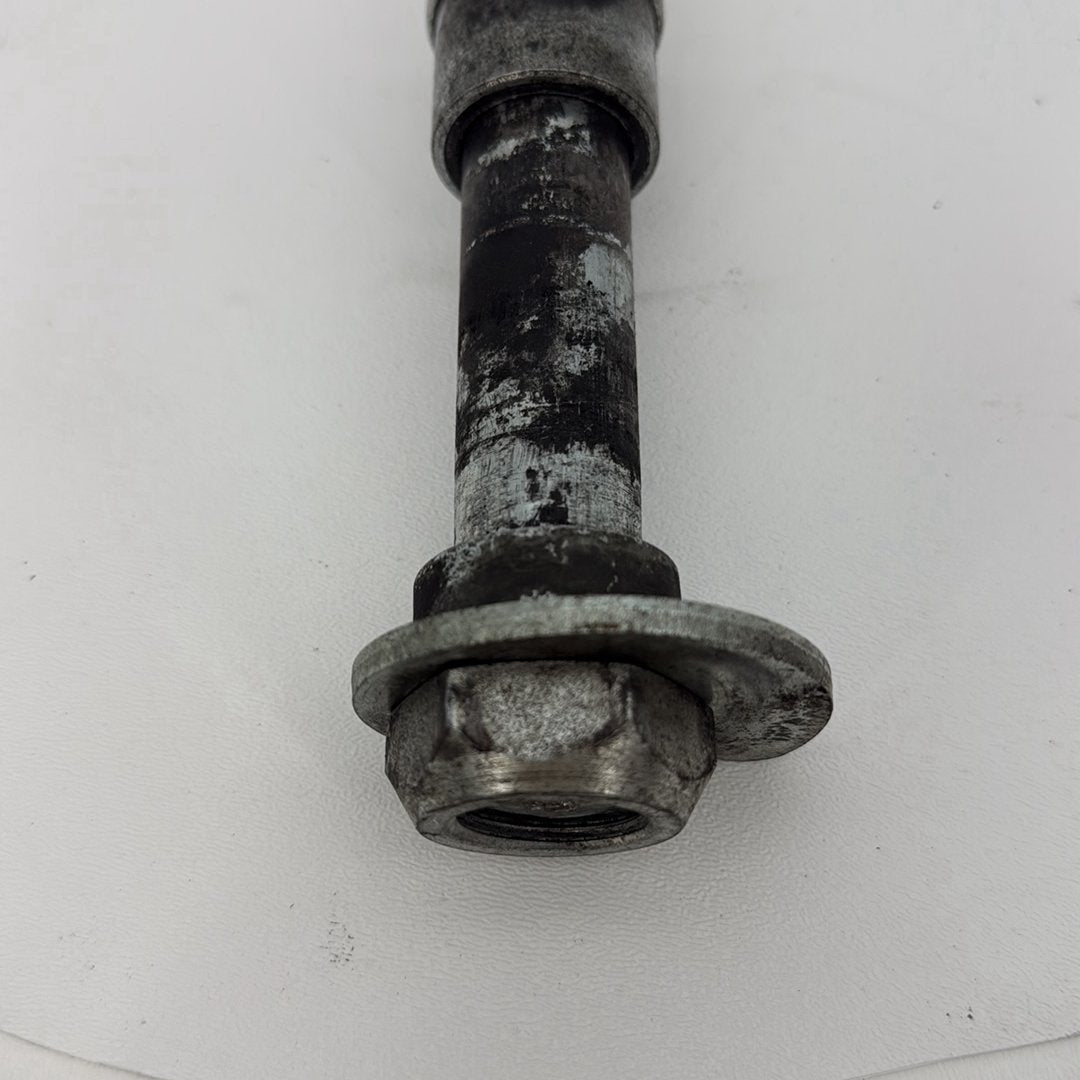 2007 - 2012 Harley-Davidson Touring Street Glide Rear Wheel Axle Bolt Shaft 41056-02