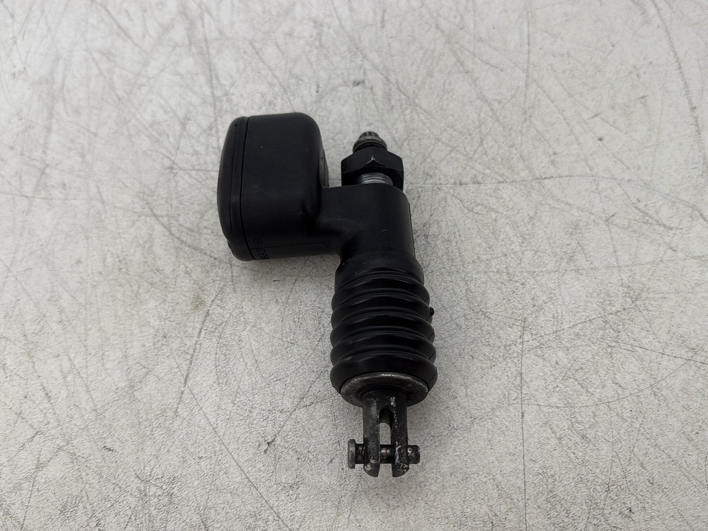 2004 Harley Road King Touring Custom FLHRSI OEM Rear Brake Master Cylinder Reservoir