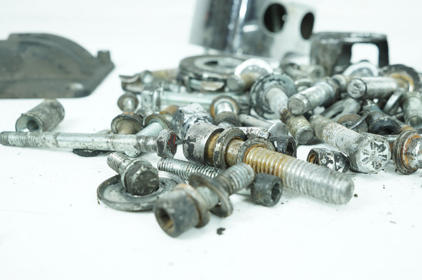 1999 - 2006 Harley-Davidson Dyna Wide Glide Hardware Bolts Nuts & Brackets
