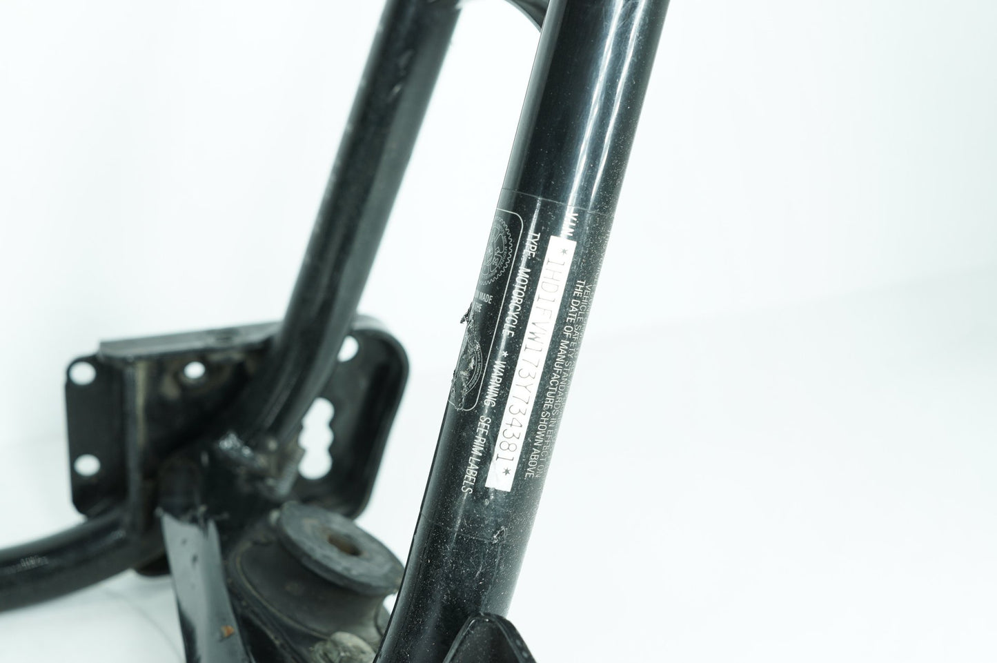 1999 - 2006 Harley-Davidson Touring Electra Glide Classic Body Main Frame Chassis SLVG  	47900-02A
