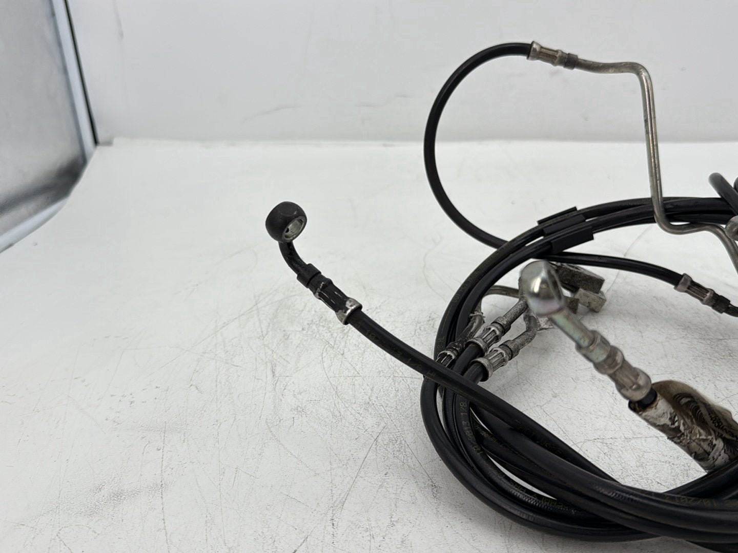 2014 Harley Street Glide Touring FLHXS OEM Front Brake Hose Line Pipe ABS