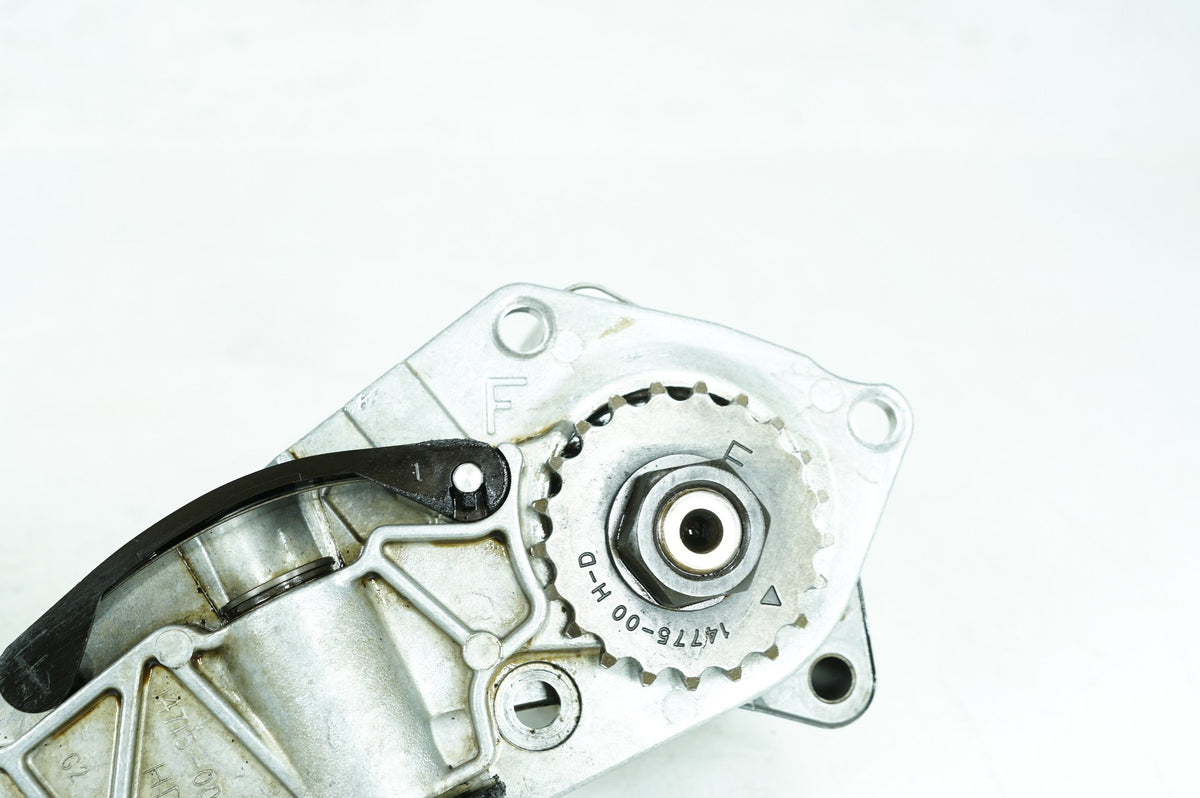 2000 - 2006 Harley-Davidson Softail Deuce Engine Motor Lower Timing Chain Guide 14715-00