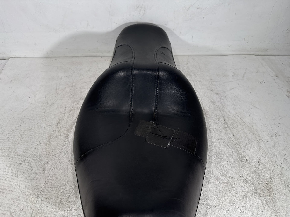 00 Harley Sportster 1200 Custom XL1200C Passenger Rider Driver Seat Saddle Torn