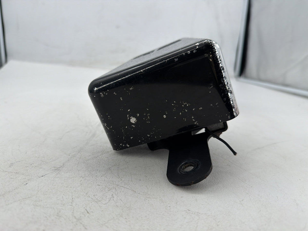 2014 Harley Electra Glide Touring Ultra OEM Signal Horn Klaxon Beep 69060-90F