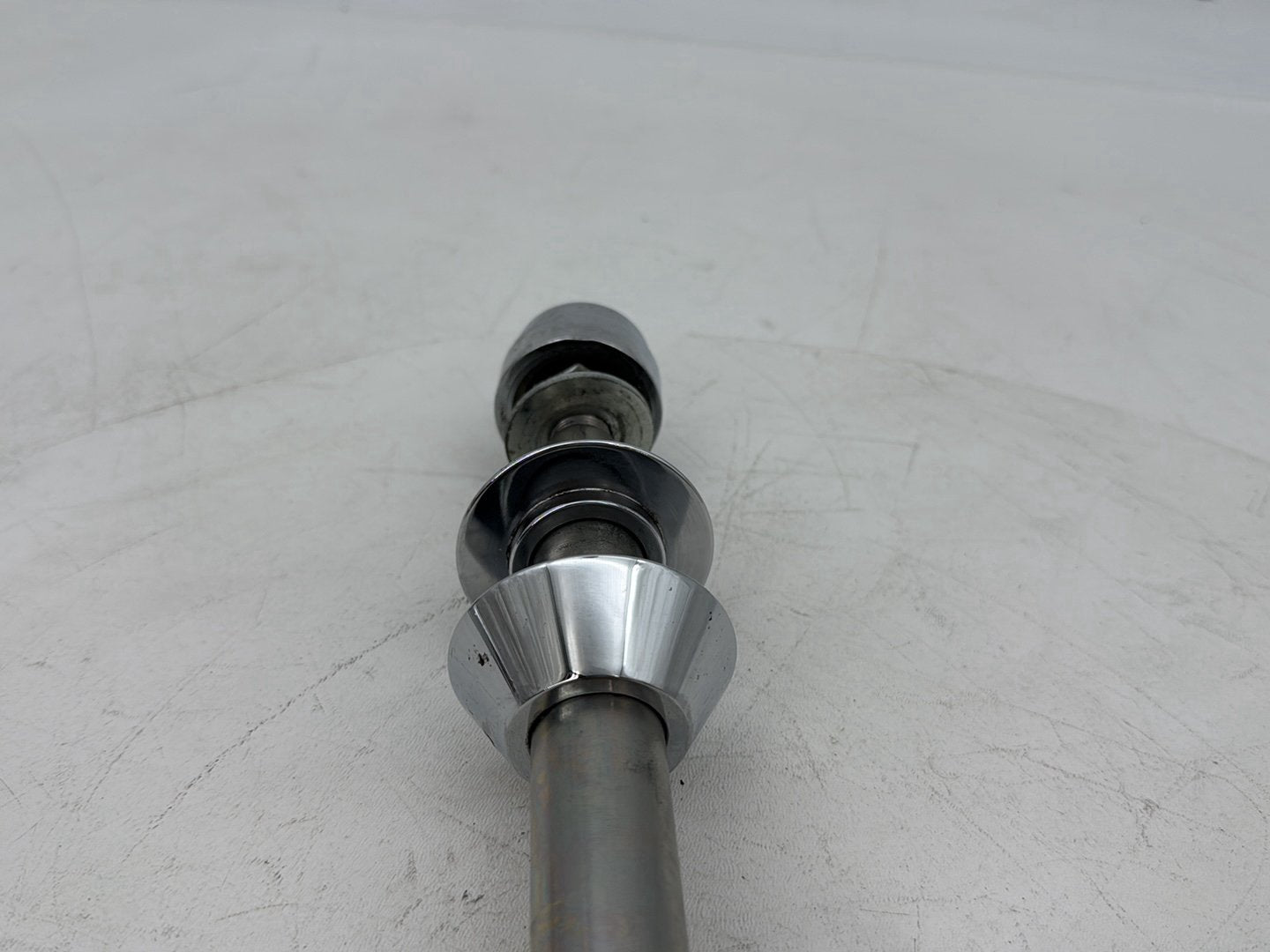 2007 - 2012 Harley-Davidson Touring Electra Glide Ultra Front Wheel Axle Bolt Shaft 41547-07A