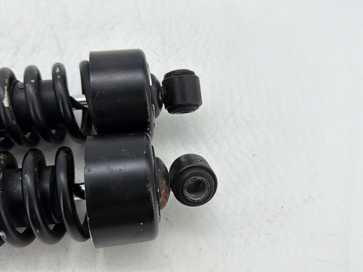 2009 Harley Dyna Street Bob FXDB OEM Rear Left Right Shock Absorbers 13"