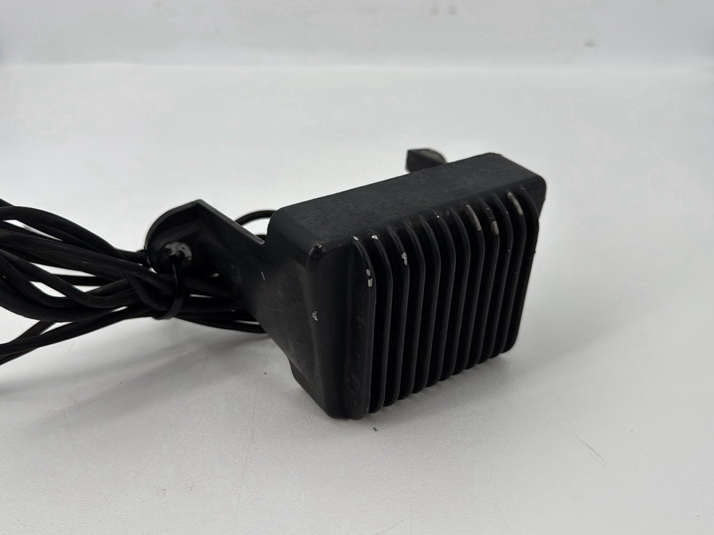 1999 - 2006 Harley-Davidson Touring Electra Glide Classic Voltage Regulator Rectifier   	74505-97A