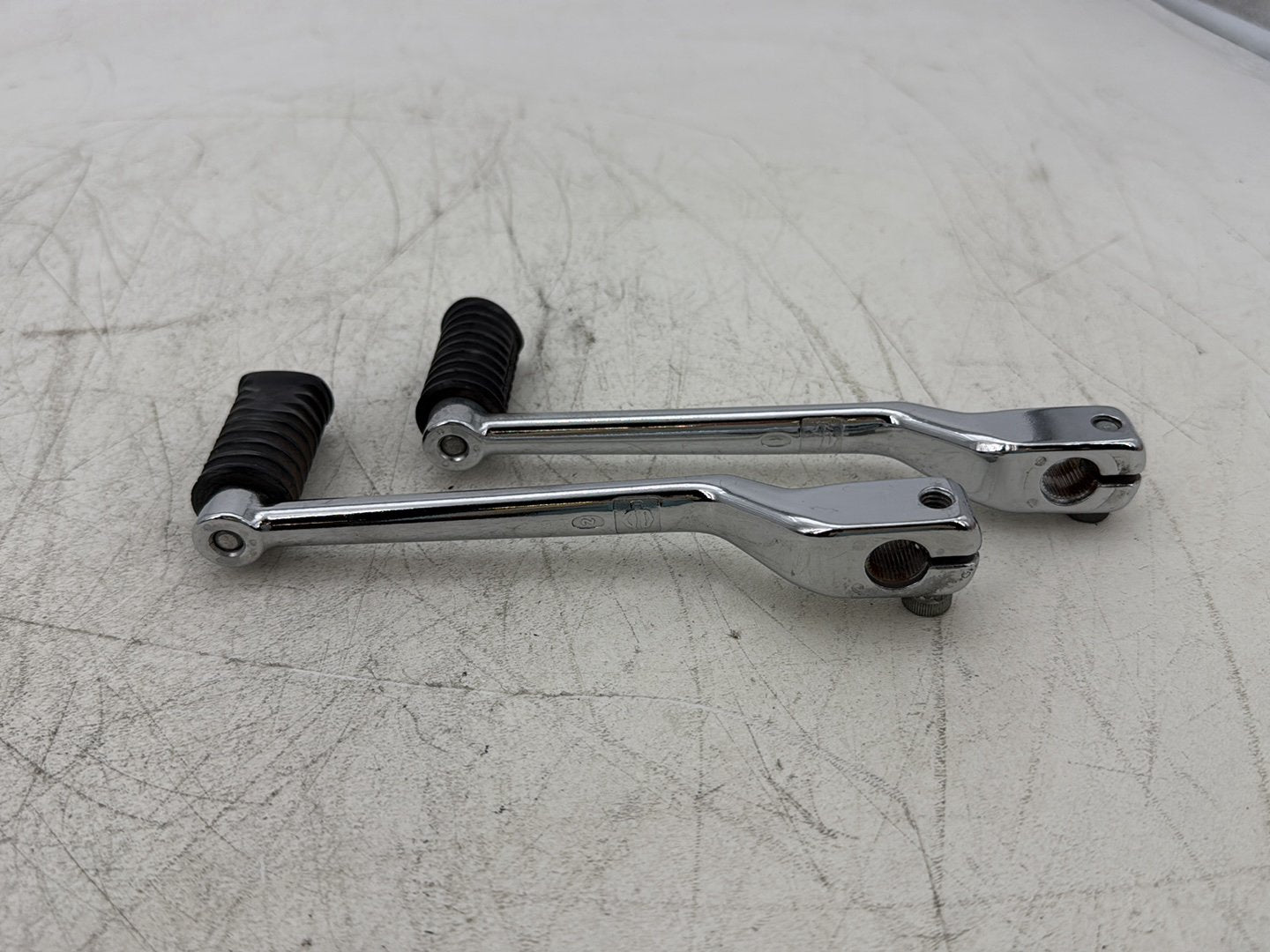 2007 Harley Electra Glide Touring Ultra OEM Gear Shifter Lever Pedal Pedals