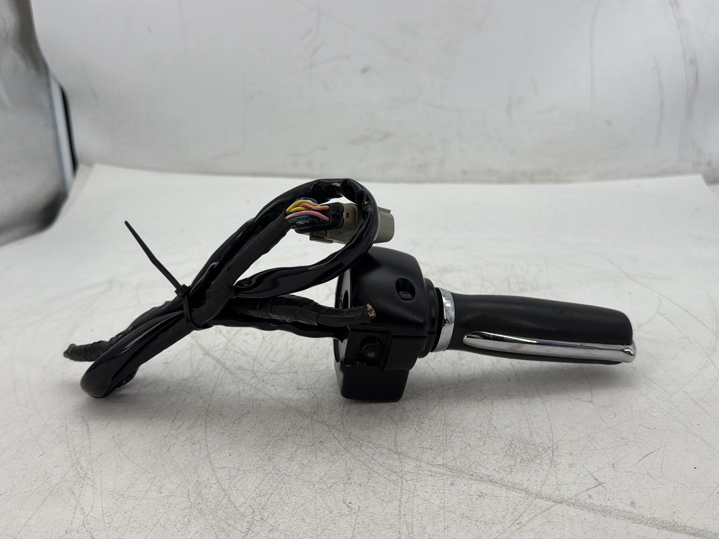 2010 Harley Street Glide Touring FLHX OEM Left Turn Signal Headlight Switches Controls