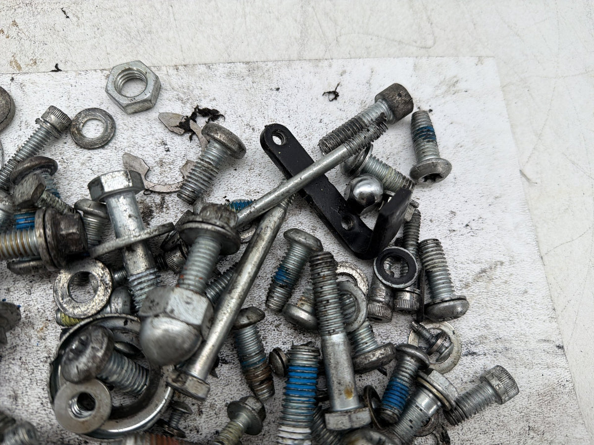 2017 Harley Dyna Street Bob FXDB OEM Hardware Bolts Nuts & Brackets