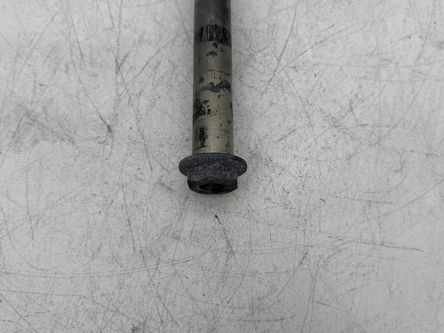 2008 Harley Dyna FXDL Low Rider Anniversary OEM Rear Wheel Axle Bolt Shaft