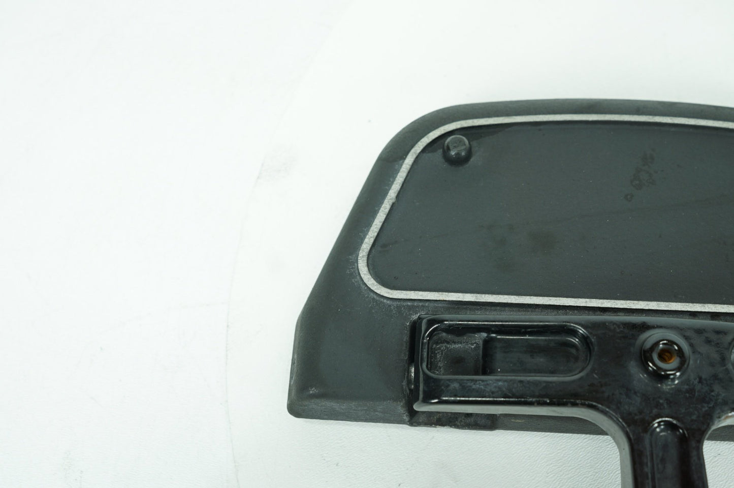 2007 - 2013 Harley-Davidson Touring Electra Glide Classic Left & Right Passenger Floorboard Foot Rest 50613-91A