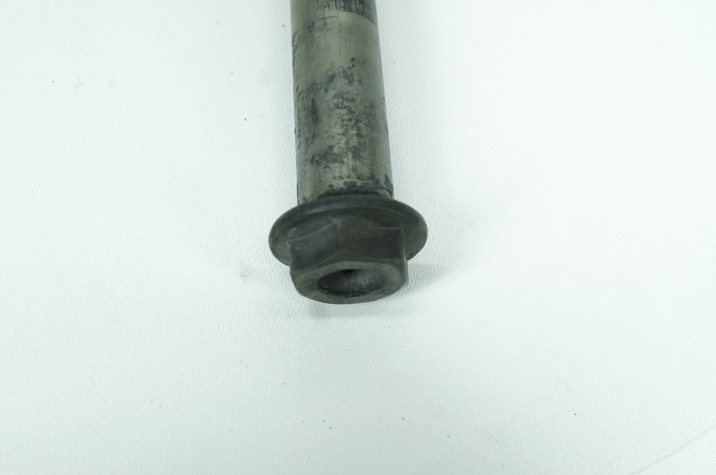 2004 - 2022 Harley-Davidson Sportster Iron 883 Rear Wheel Axle Bolt Shaft 41176-08