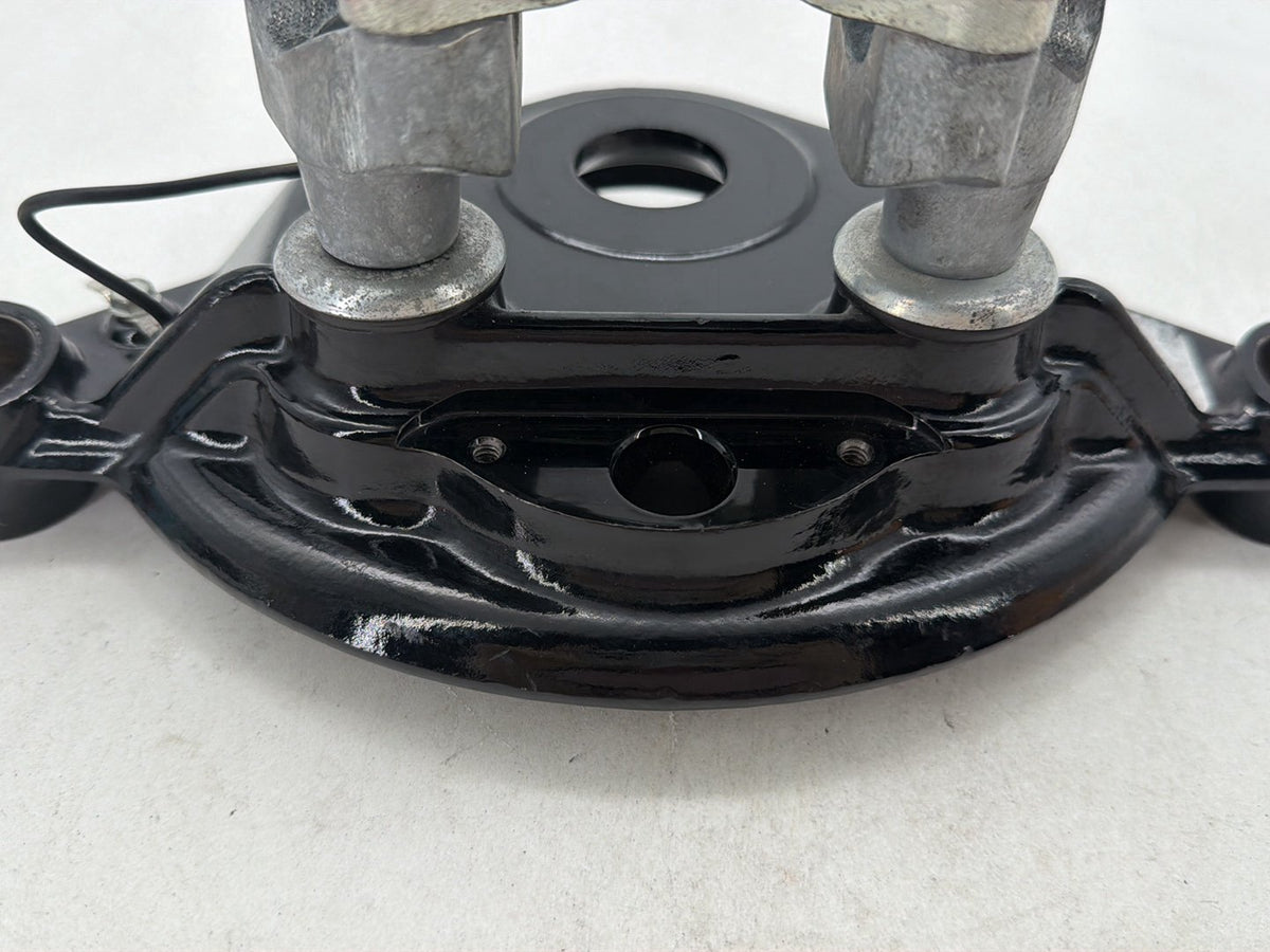 2010 Harley Street Glide Touring FLHX OEM Front Fork Upper Triple Tree Bracket