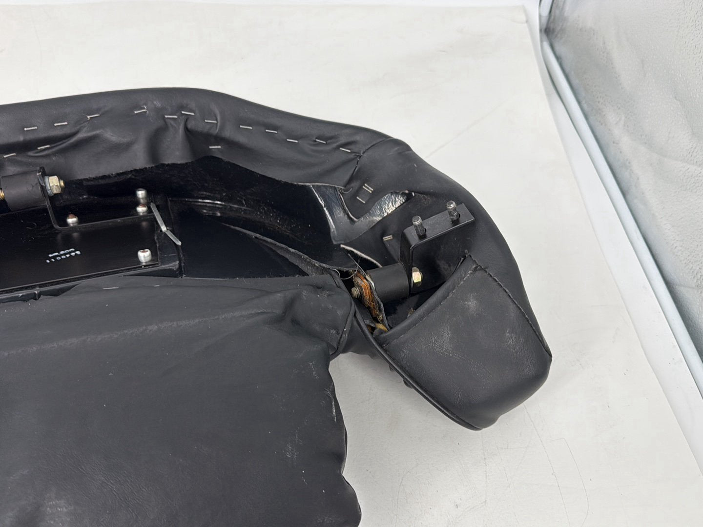 1999 - 2006 Harley-Davidson Touring Electra Glide Classic Rear Passenger Backrest Cushion Pad 52201-97A
