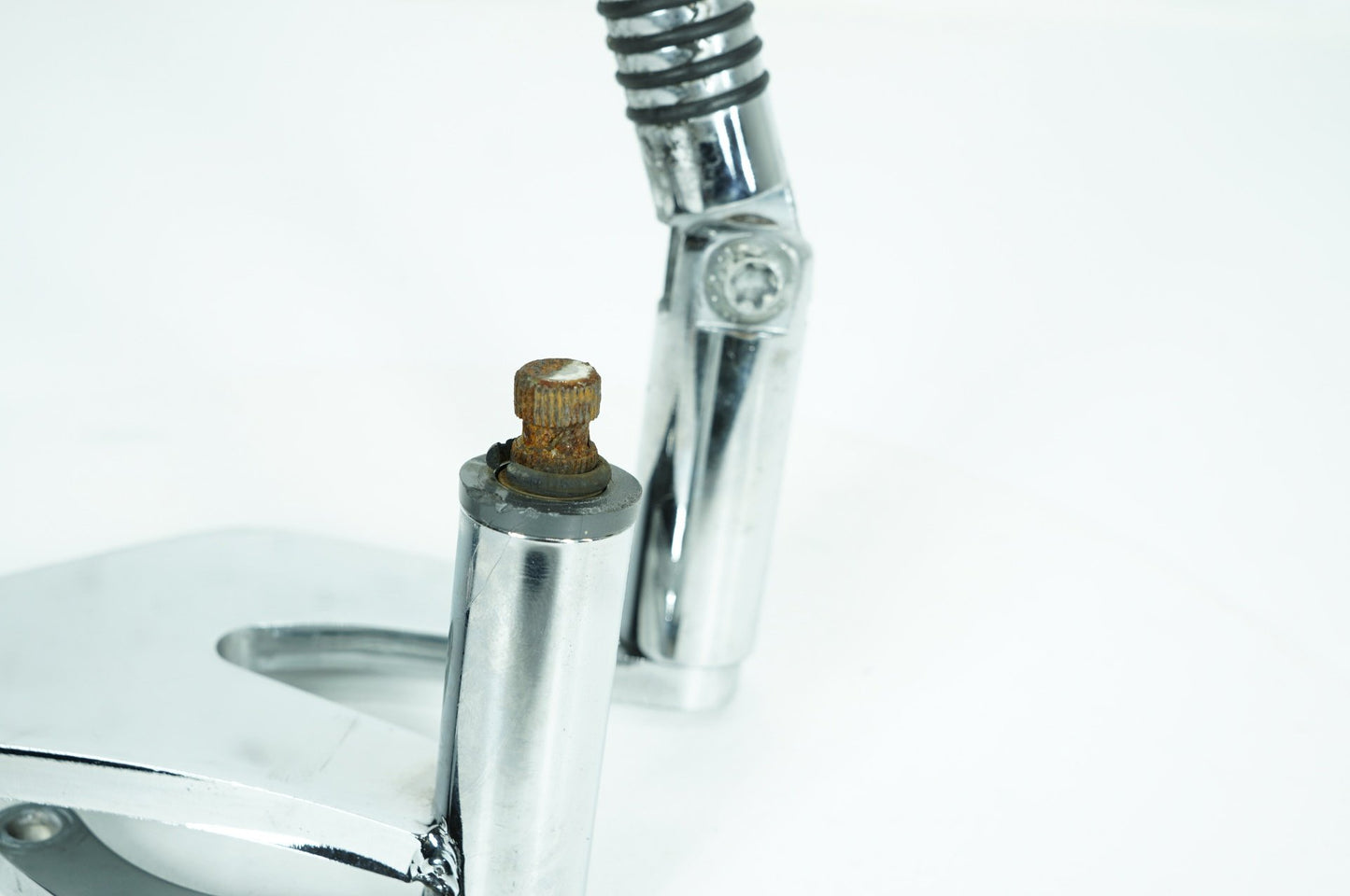 2013 Harley-Davidson Dyna FXDC - Left Forward Control Shifter Peg