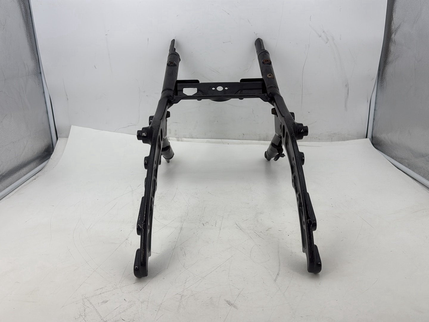 2011 Harley Electra Glide Ultra FLHTK OEM Rear Sub Frame Subframe Tail Rail