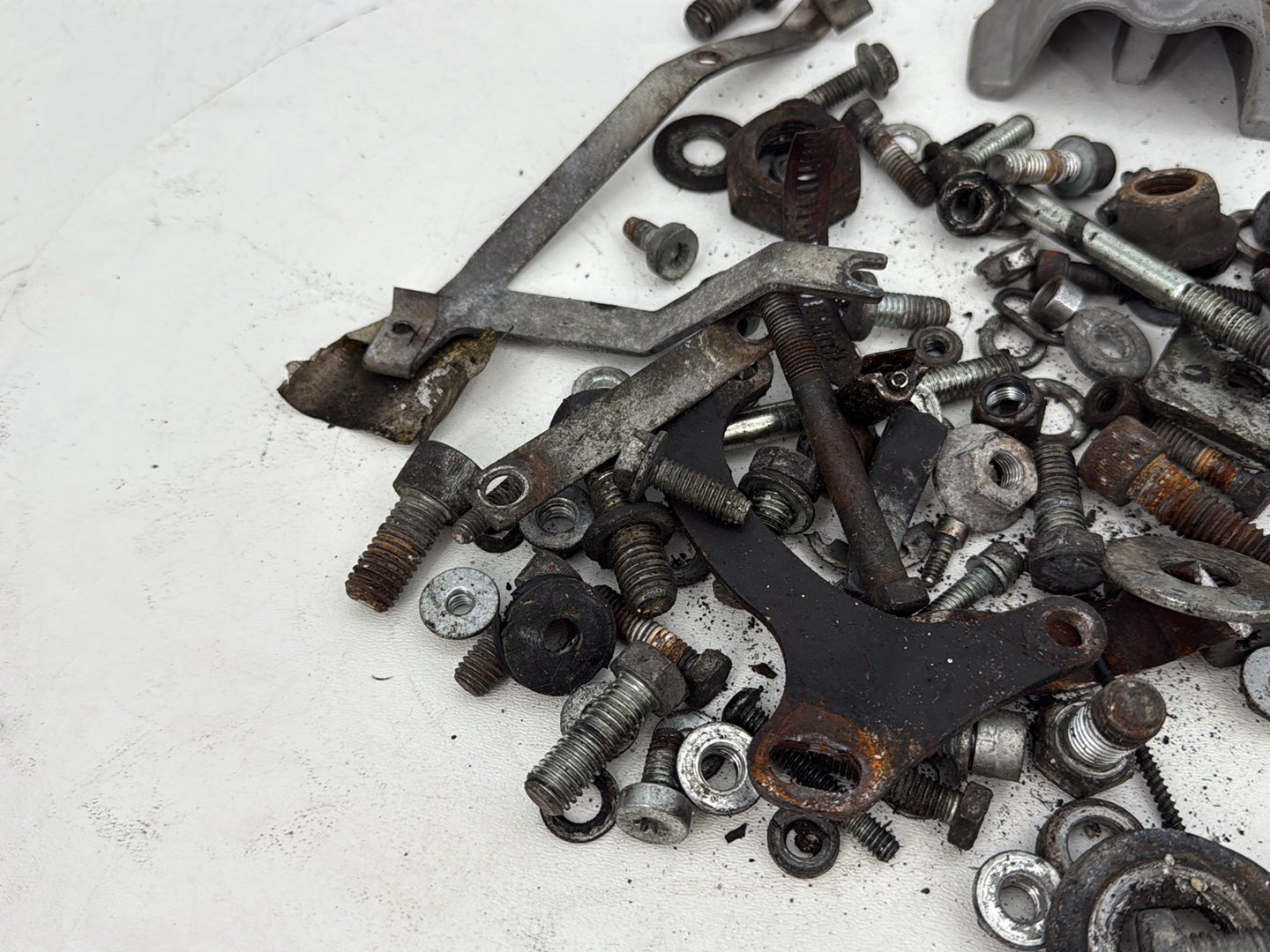 2005 Harley Road Glide Touring FLTRI OEM Hardware Bolts Nuts & Brackets