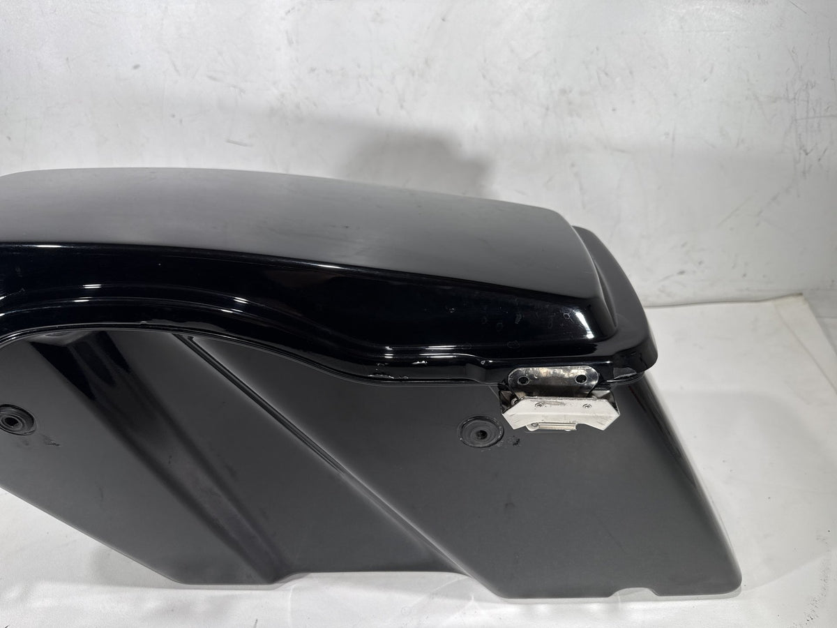 2004 Harley Road King Touring Classic OEM Right 1 Saddlebag Luggage NO Key