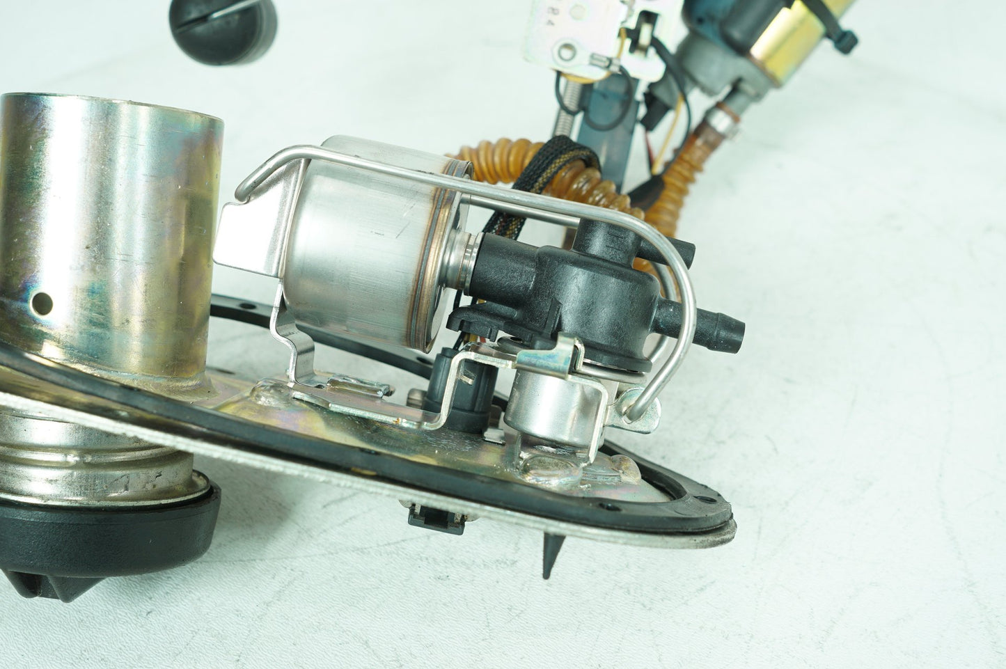 1999 - 2006 Harley-Davidson Touring Road Glide Fuel Pump Gas Gasoline Petrol Sending 62897-01B