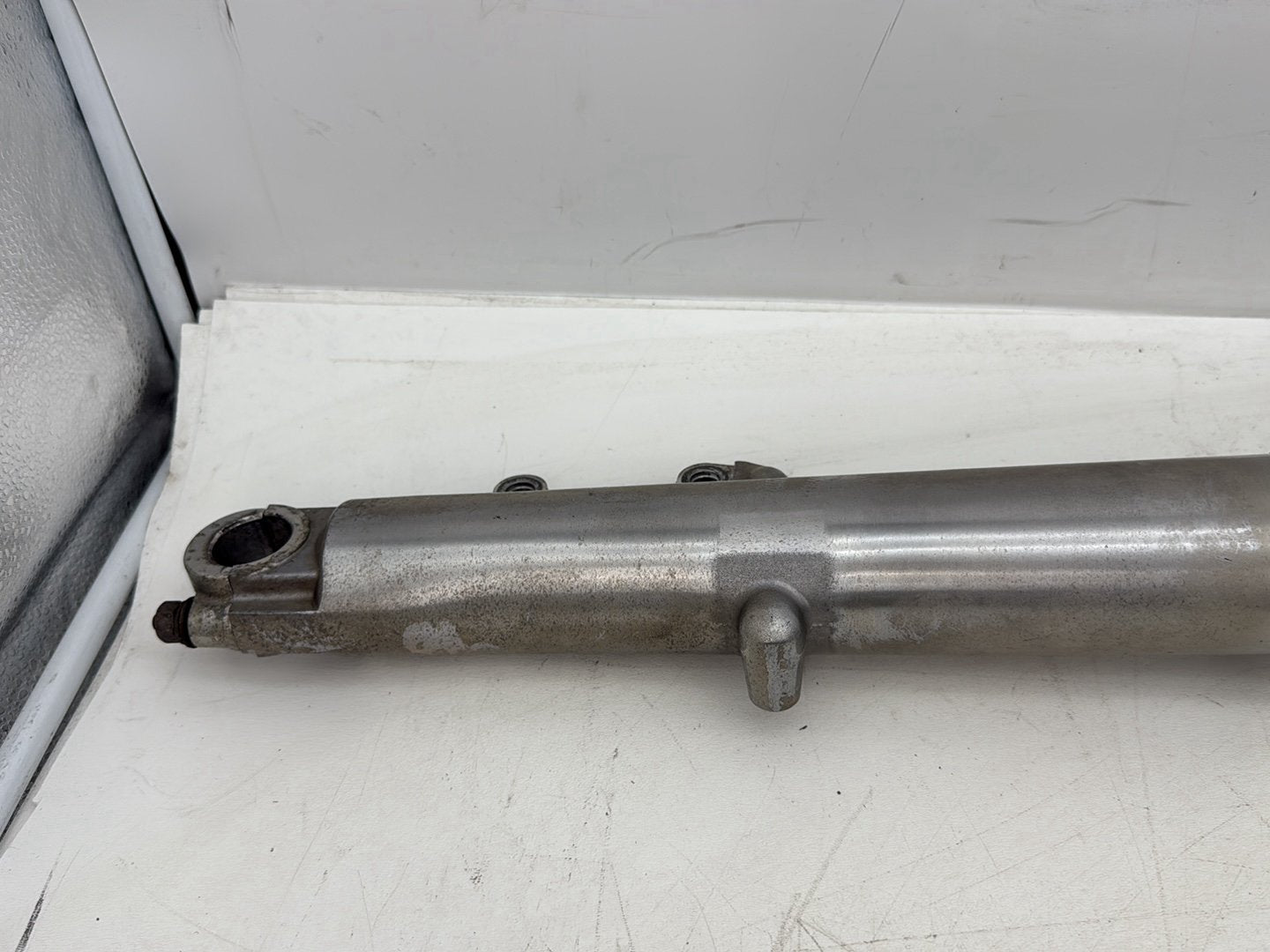 2006 Harley Electra Glide Touring Classic FLHTCI OEM Front Triple Tree Set & LH RH Fork Legs Sliders