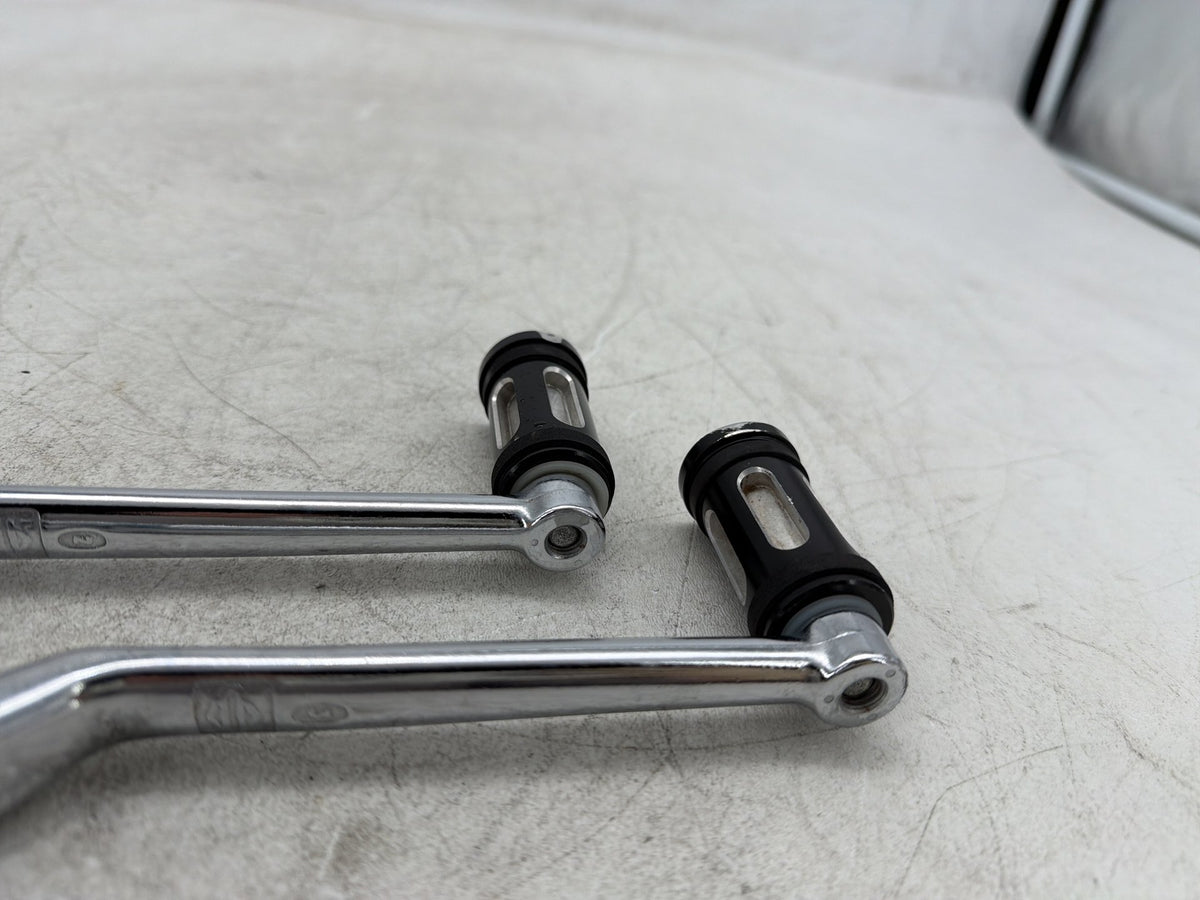 2011 Harley Electra Glide Touring Ultra OEM Gear Shifter Lever Pedal Pedals