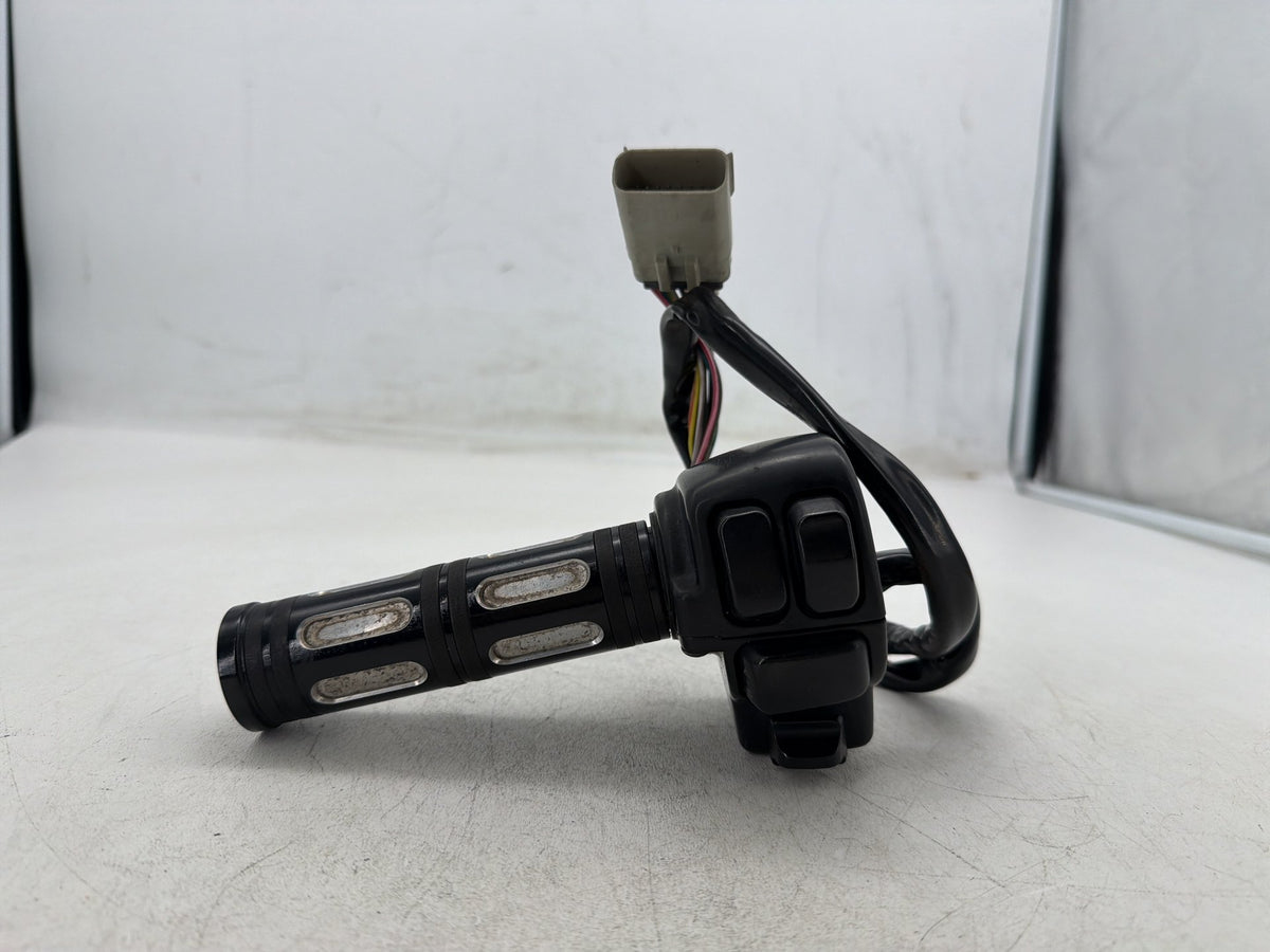 2011 Harley Street Glide FLHX-103 Left Turn Signal Headlight Switches Controls