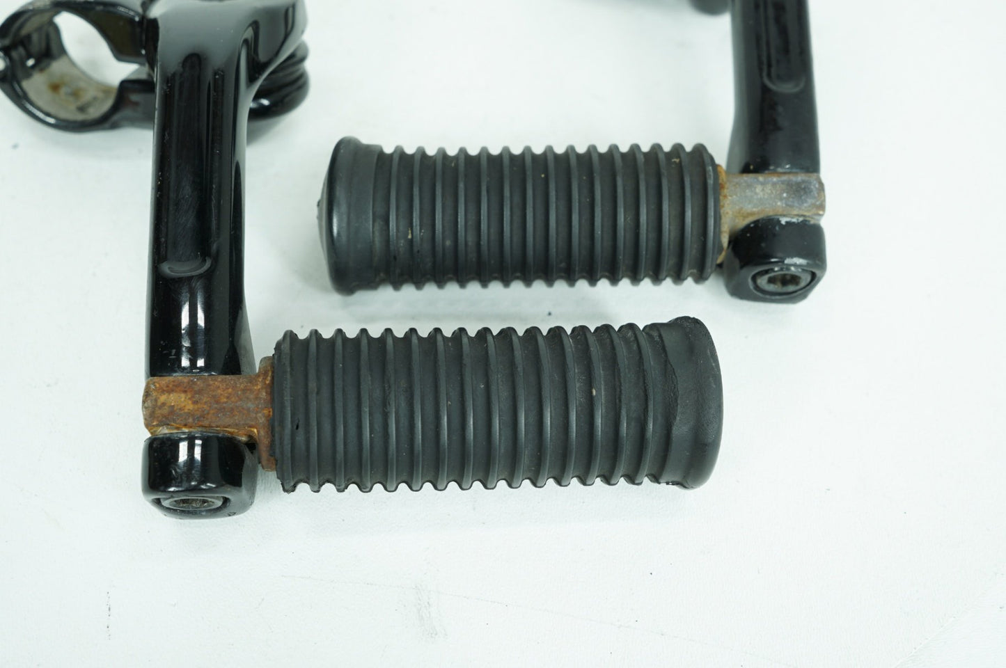 2004 - 2022 Harley-Davidson Sportster SuperLow Front Right Left Highway Foot Pegs 51323-08