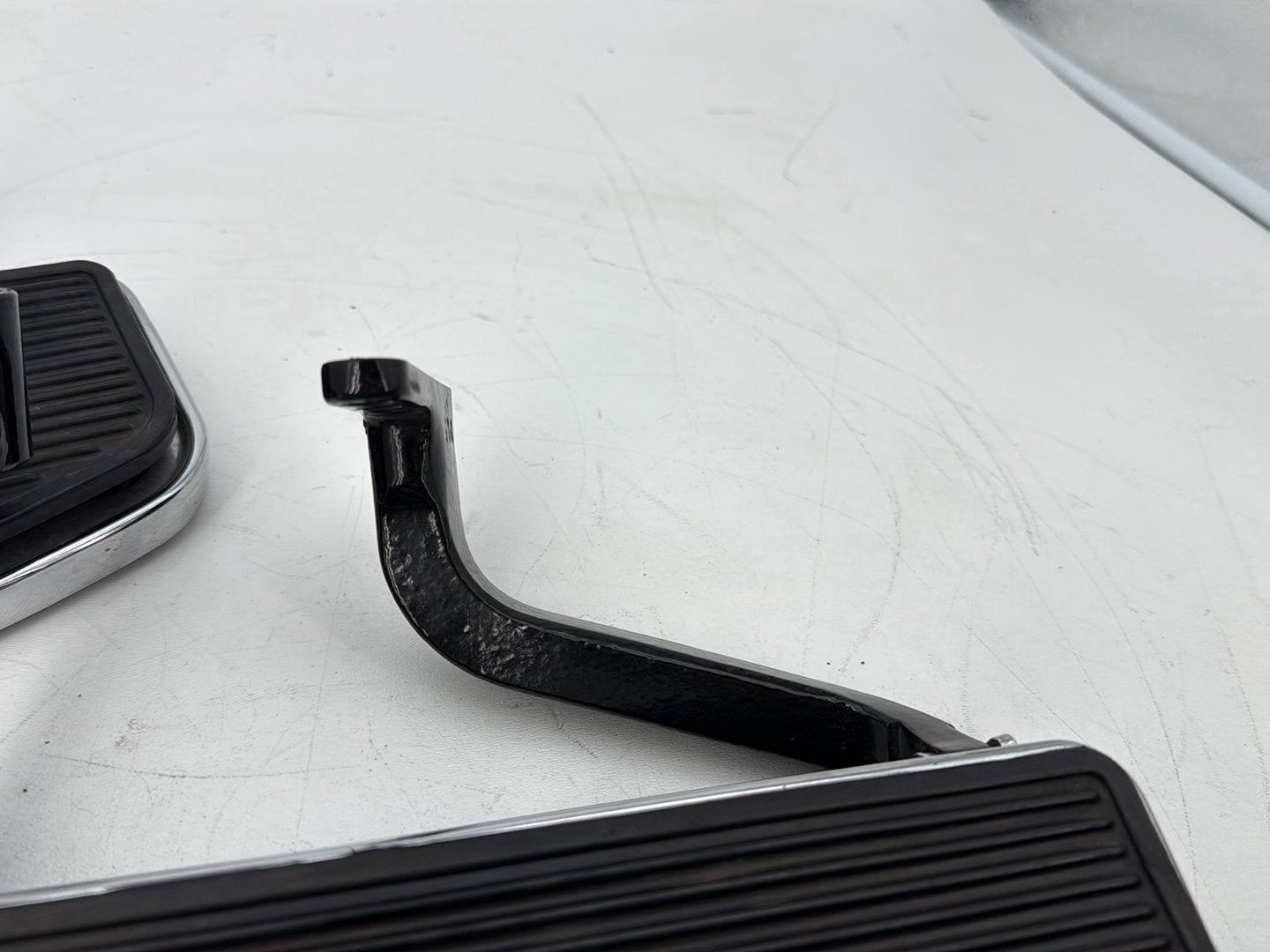 2007 - 2012 Harley-Davidson Touring Electra Glide Ultra Left Right Driver Floorboard Foot Rest 50621-06