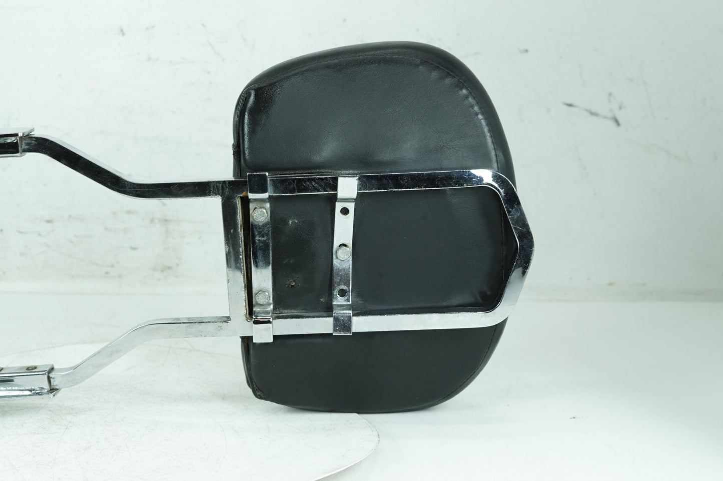 1999 - 2006 Harley-Davidson Softail Fat Boy Rear Sissy Bar w/ Backrest Cushion Pad  	52731-00