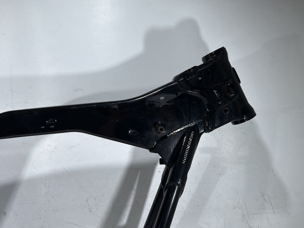 2012 Harley Electra Glide Touring Ultra OEM Body Main Frame Chassis CLN CLR