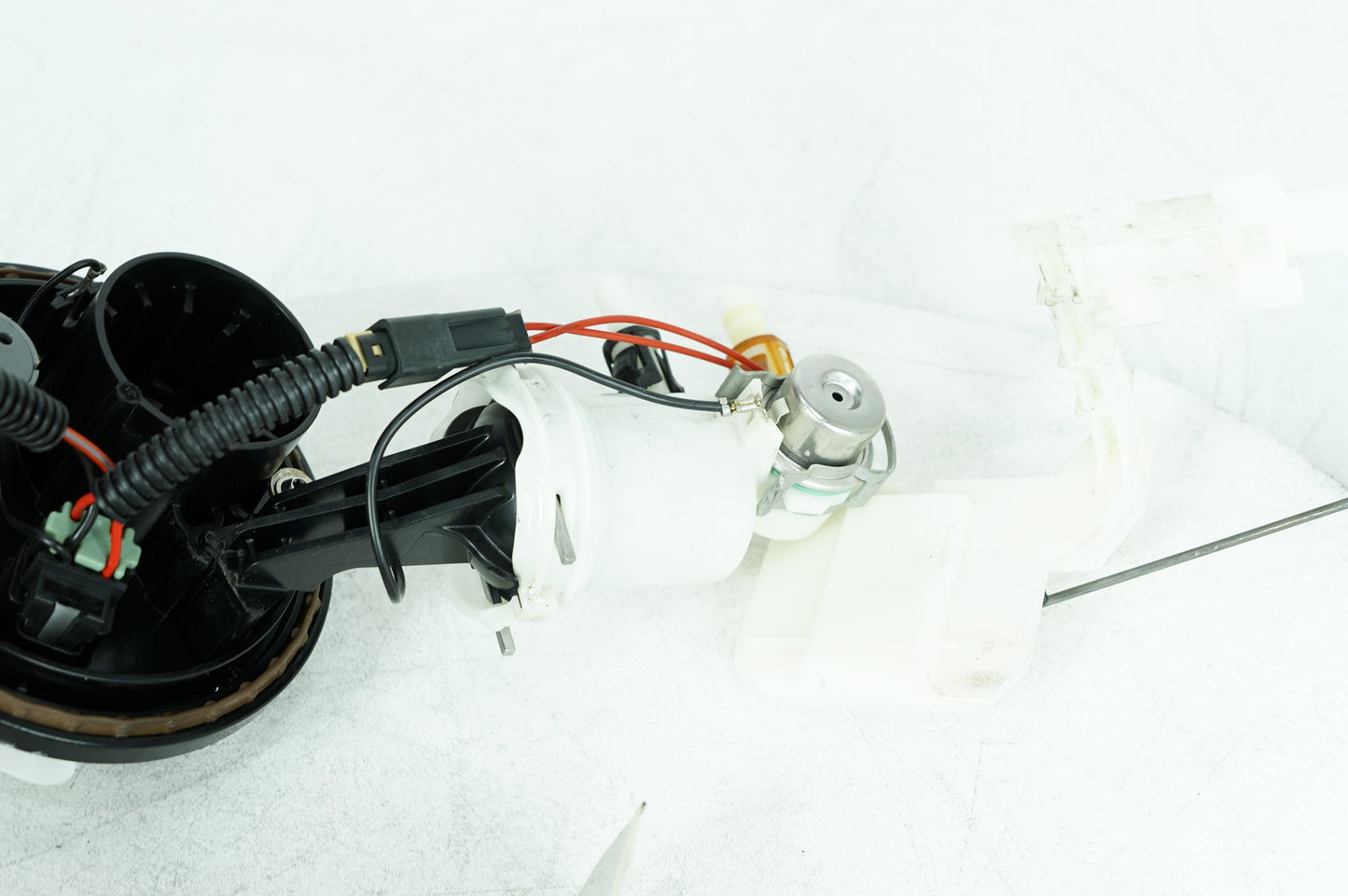 2008 - 2016 Harley-Davidson Touring Electra Glide Classic Gas Gasoline Fuel Petrol Pump Sending  	62908-08