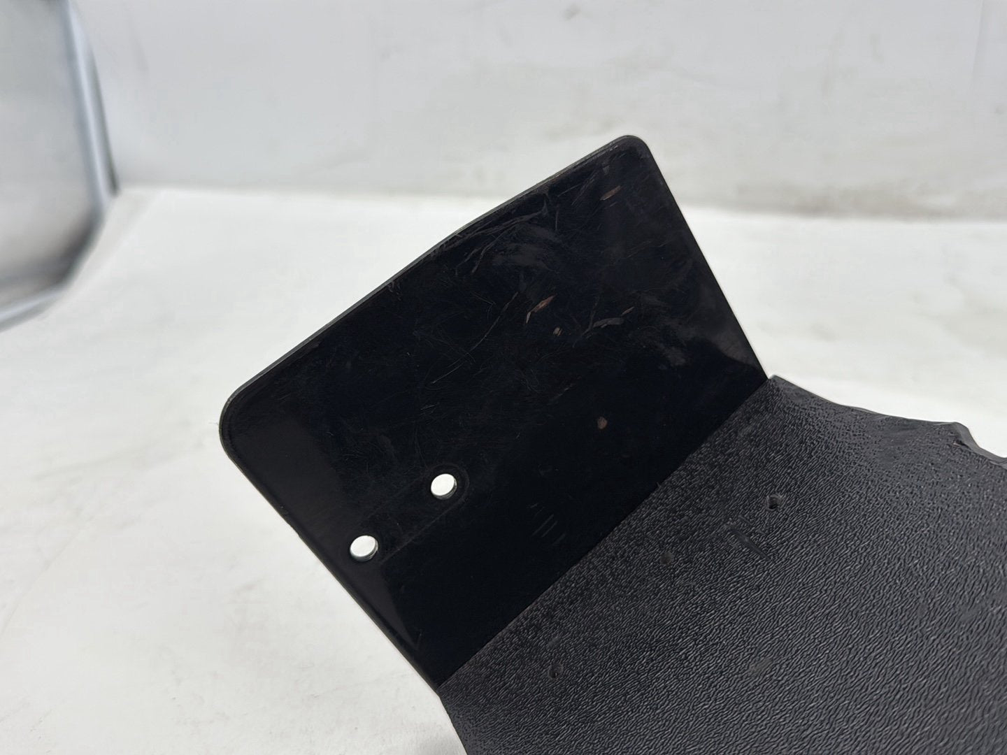2005 Harley Road Glide Touring FLTRI OEM Inner Fairing Mount Support Bracket