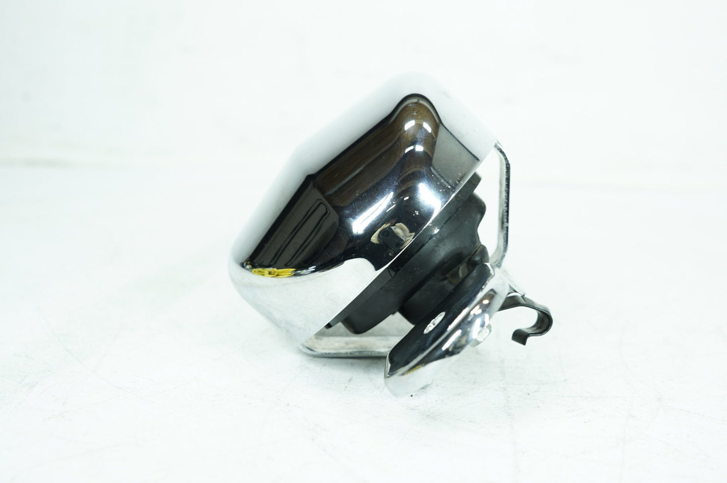 2007 - 2016 Harley-Davidson Touring CVO Electra Screamin Eagle Horn Signal Klaxon Chrome Cover 69060-90F