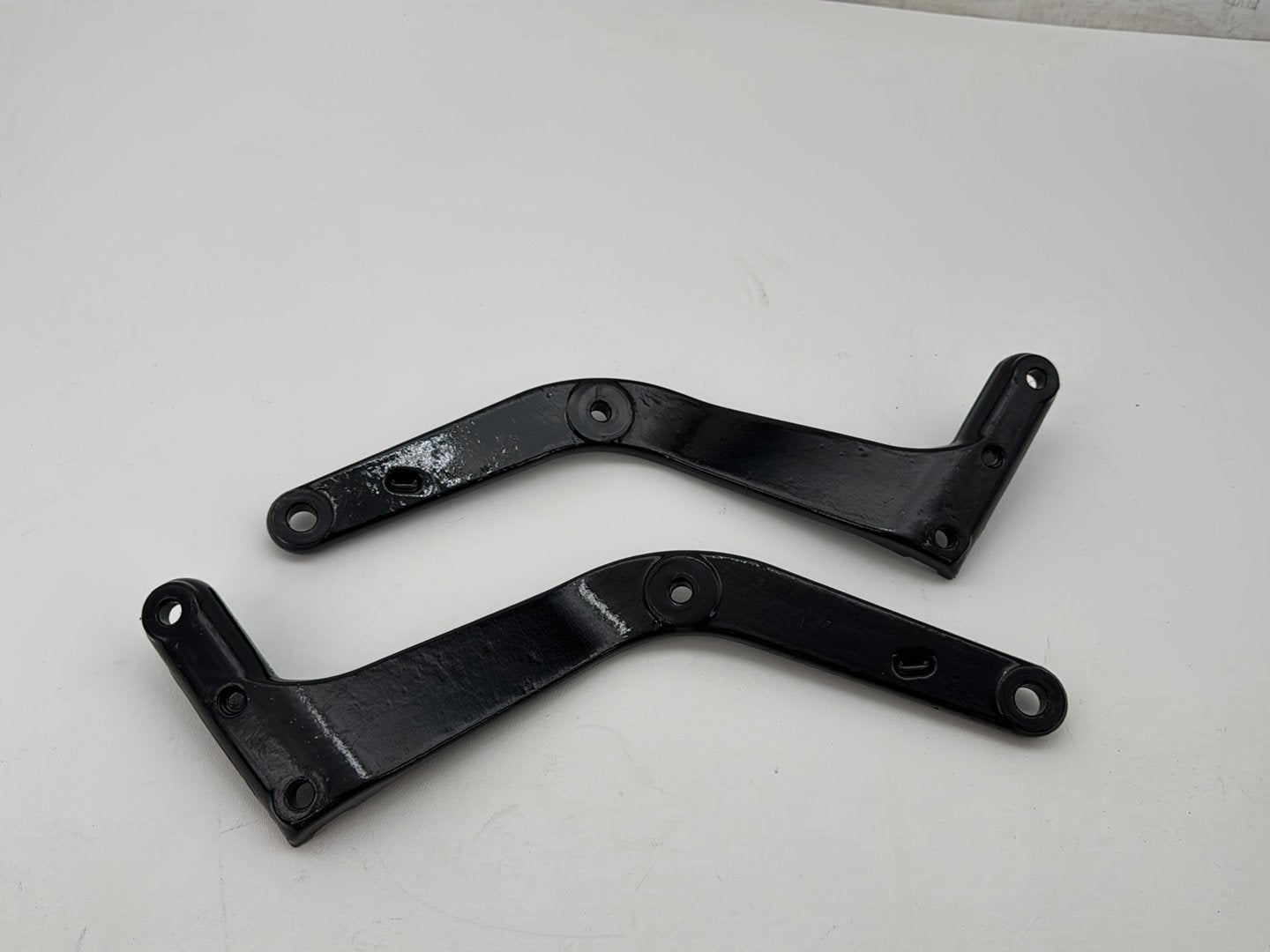 2008 Harley Softail Deluxe FLSTN OEM Rear Left & Right Fender Support Bracket