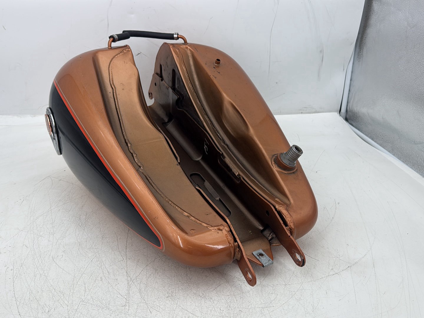 2008 Harley Dyna FXDL Low Rider Anniversary OEM Fuel Gas Tank Gasoline Reservoir