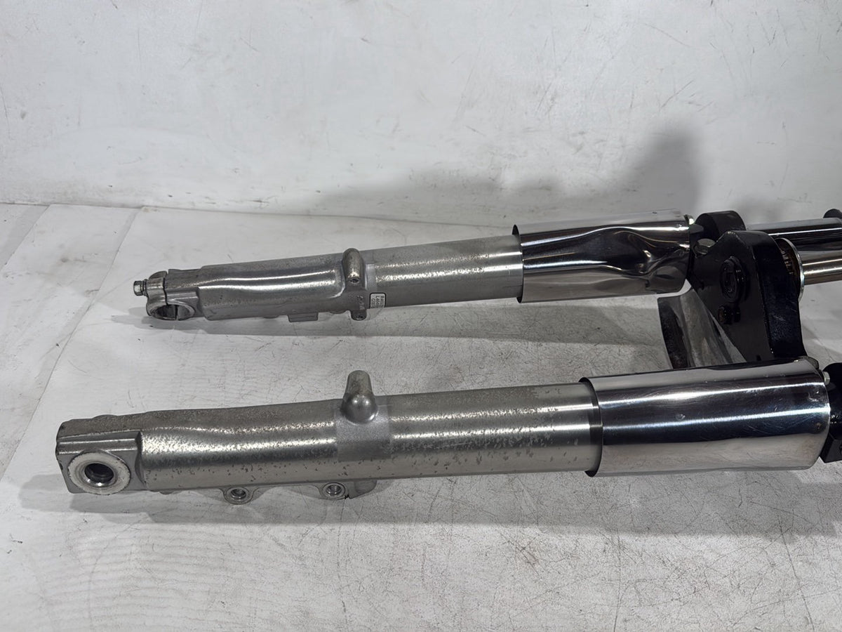 2007 Harley Electra Glide Touring OEM Front Triple Tree LH RH Fork Legs Sliders