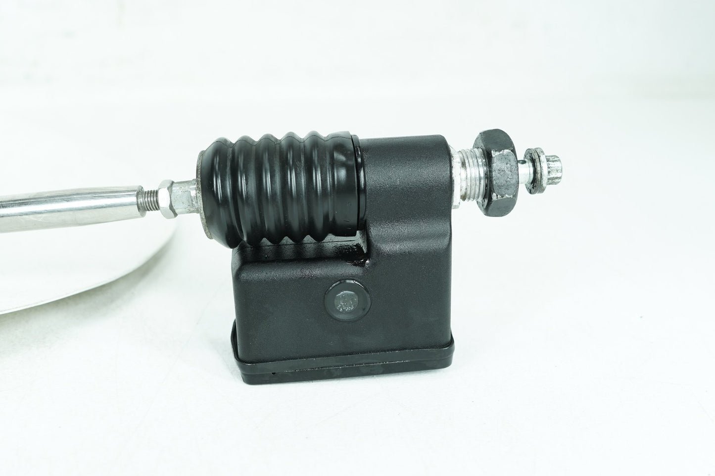 1999 - 2006 Harley-Davidson Dyna Low Rider Rear Brake Master Cylinder Reservoir  	42474-90B