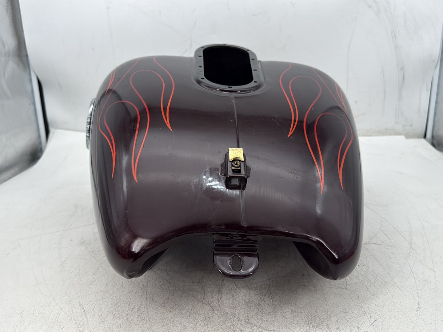 2005 Harley Electra Glide Touring Ultra FLHTCUI OEM Fuel Gas Tank Gasoline Reservoir